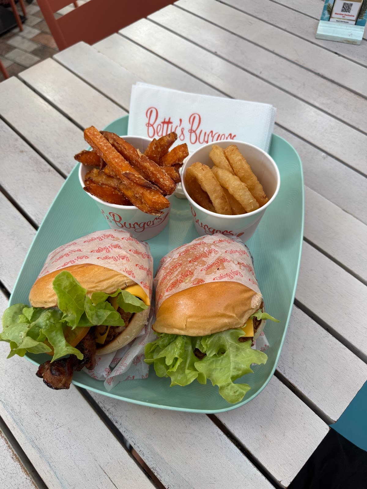 Betty's Burgers photo 3