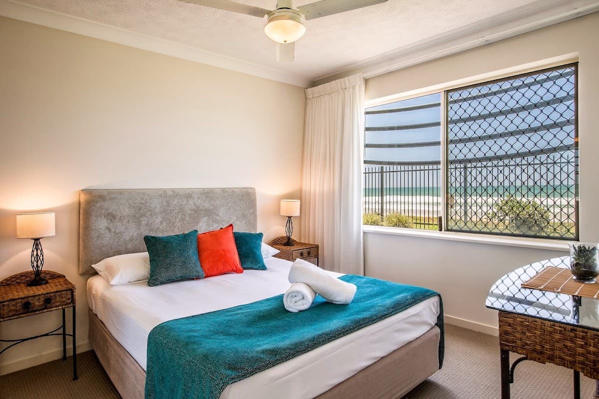 Golden Riviera Beach Resort photo 2