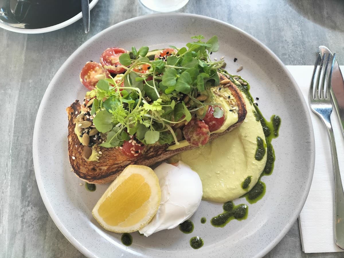 Outer Square photo 5