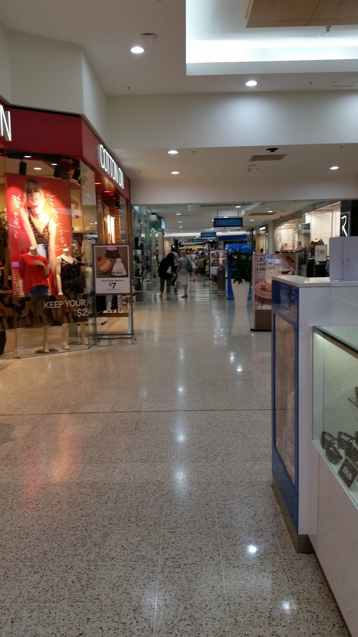 Stockland Burleigh Heads Shopping Centre photo 4